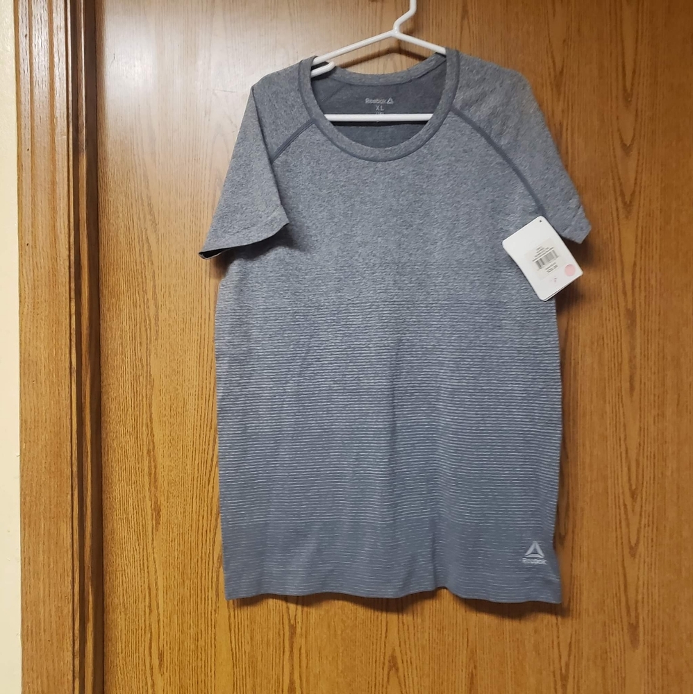 Reebok Gray Short-Sleeve Speed Wick Sport T-shirt Girls Sz XL 16 NWT